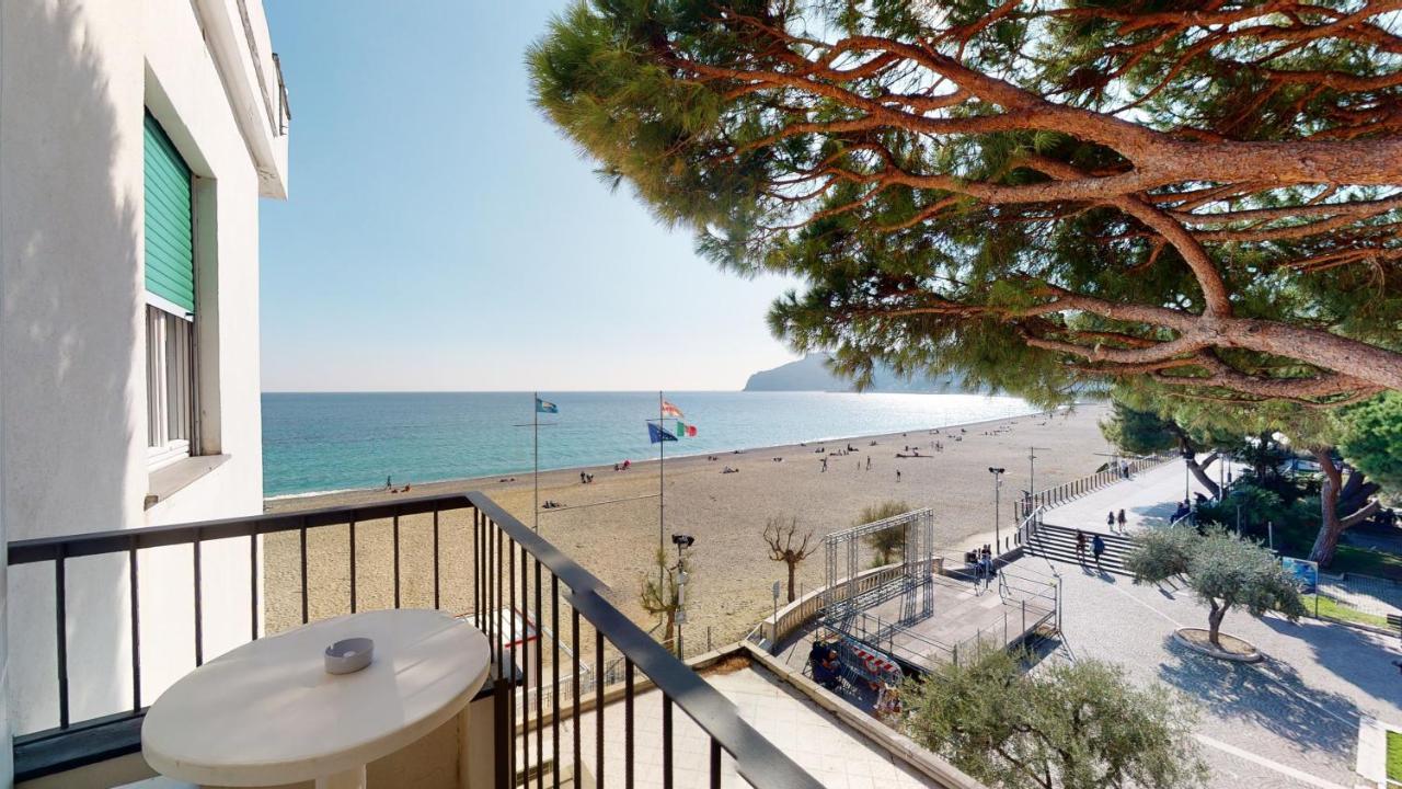 ספוטורנו Hotel Ligure מראה חיצוני תמונה