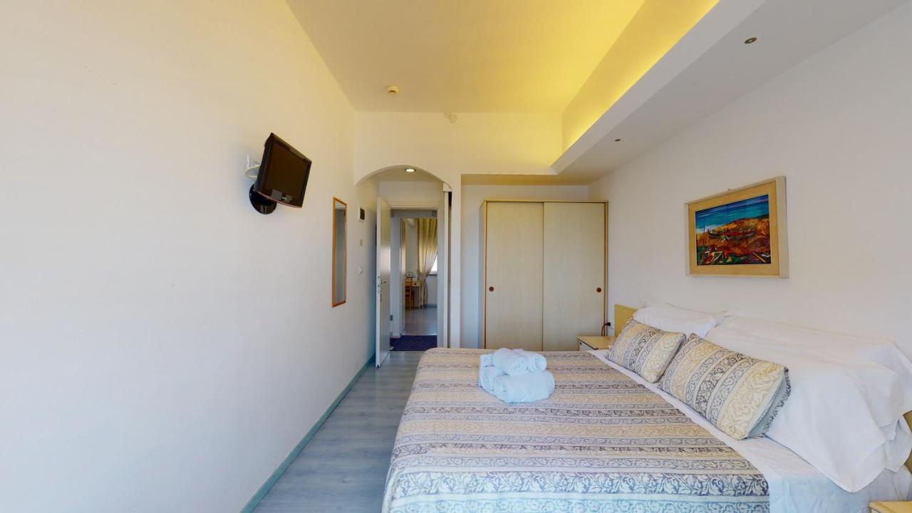 ספוטורנו Hotel Ligure מראה חיצוני תמונה