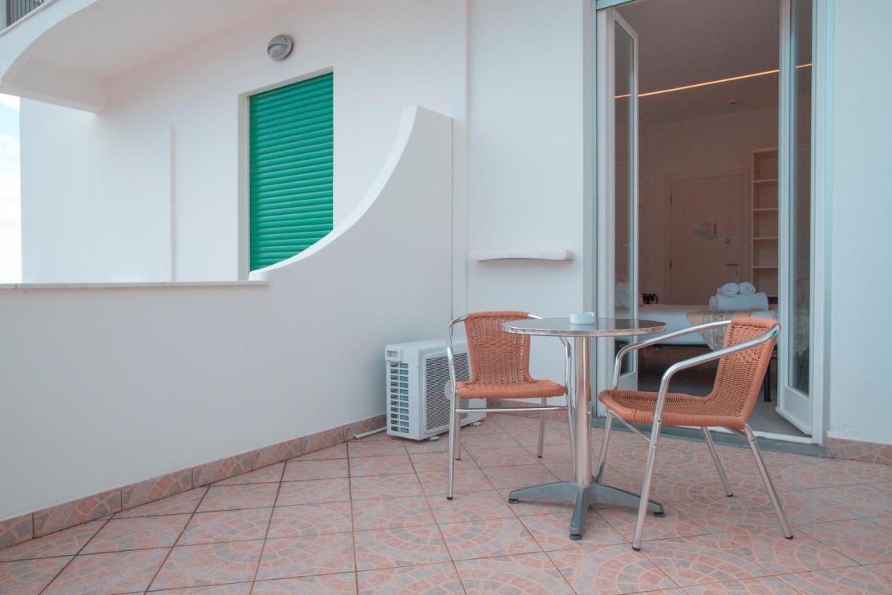 ספוטורנו Hotel Ligure מראה חיצוני תמונה