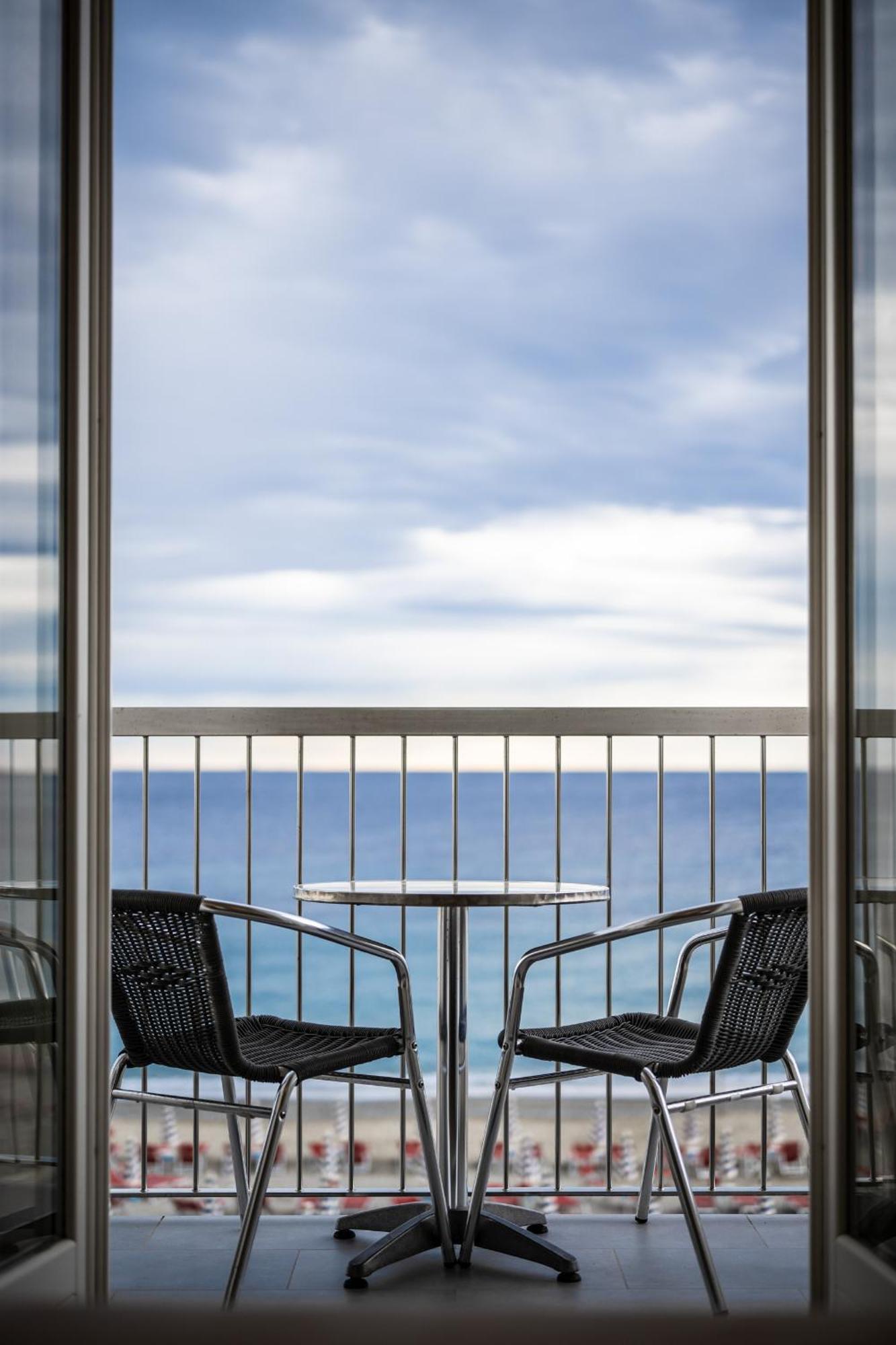 ספוטורנו Hotel Ligure מראה חיצוני תמונה