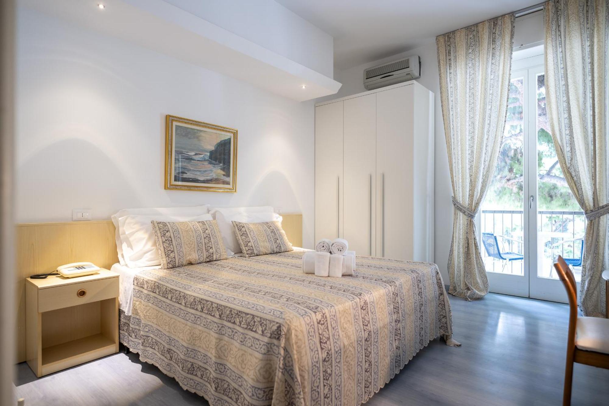 ספוטורנו Hotel Ligure מראה חיצוני תמונה