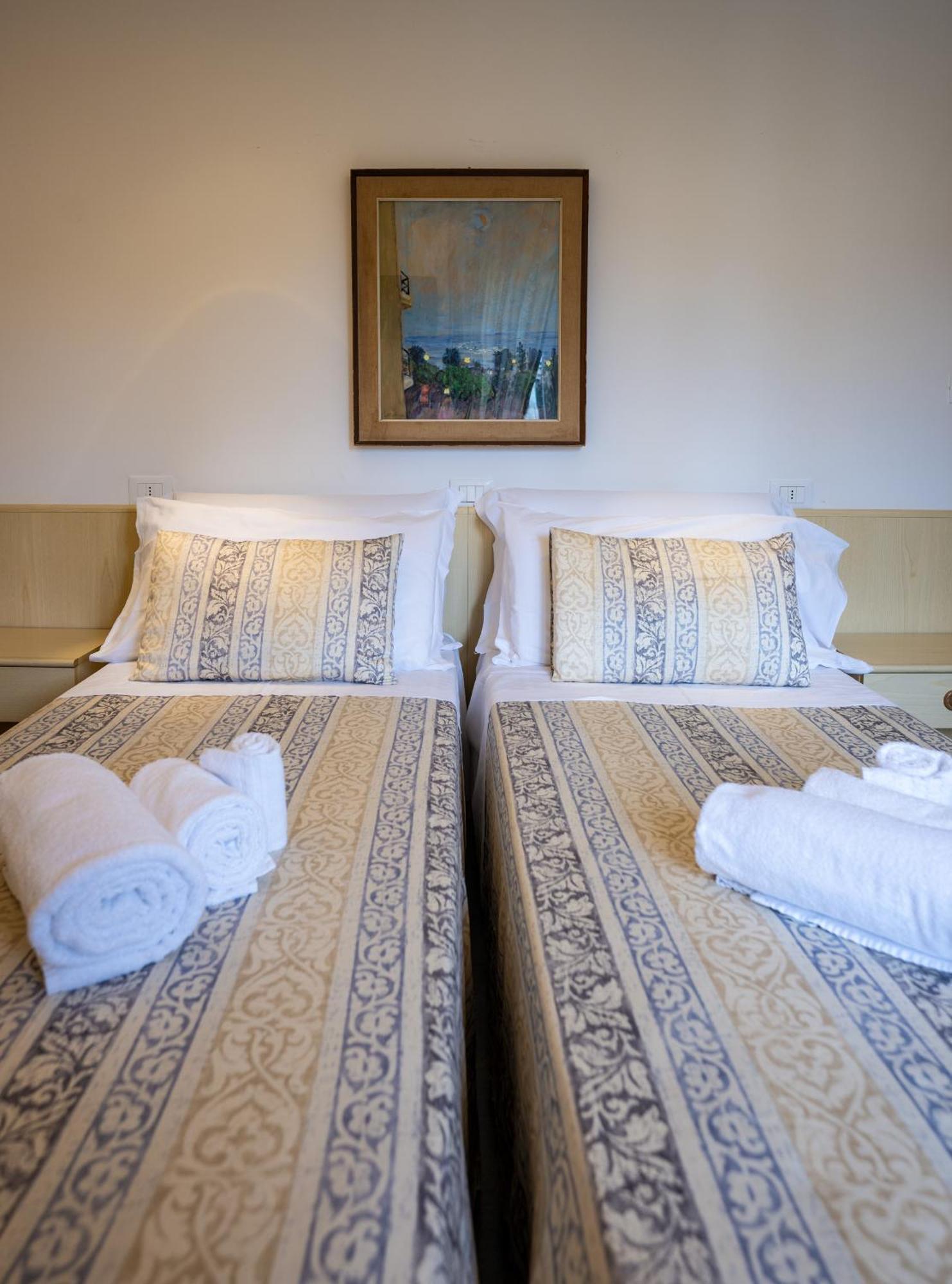 ספוטורנו Hotel Ligure מראה חיצוני תמונה
