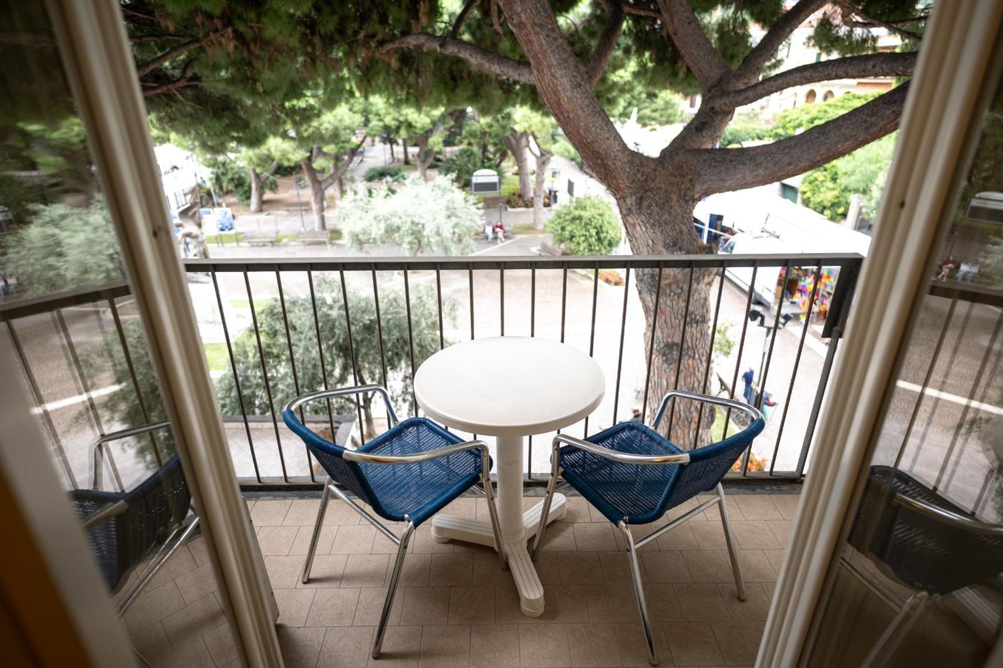 ספוטורנו Hotel Ligure מראה חיצוני תמונה